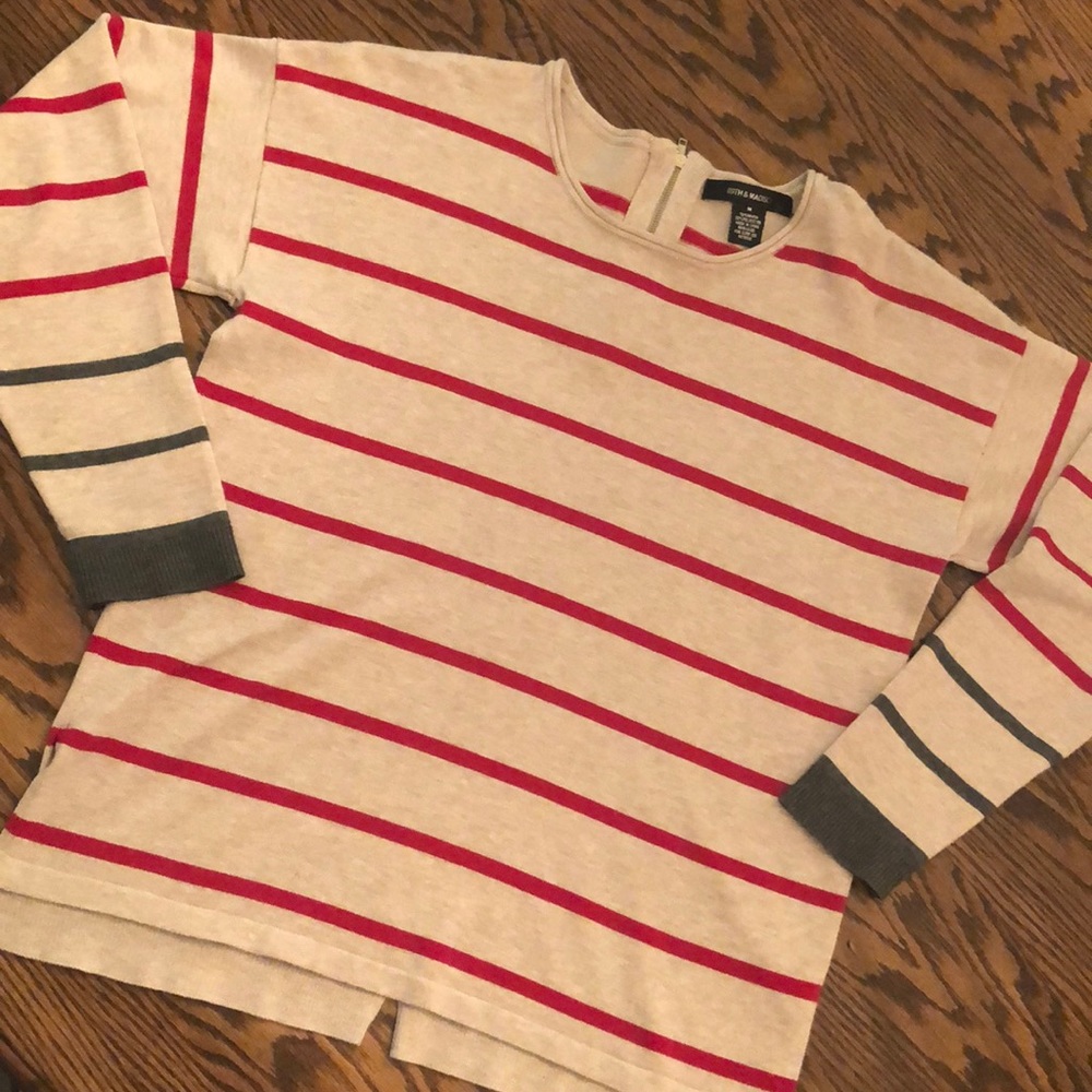 89th & Madison Sweater Size Medium